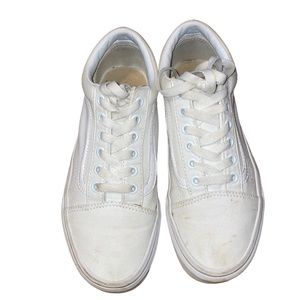 •VANS• OLD SKOOL LOW TOP LACE UP TRIPLE WHITE SNEAKERS VGUC SIZE 6.5